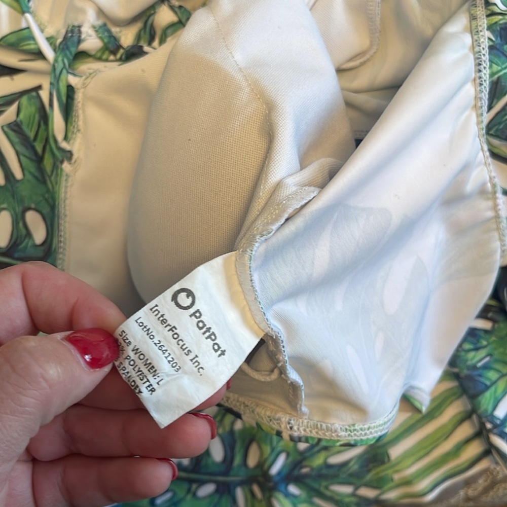 Women’s Large One piece swimsuit - Picture 7 of 8